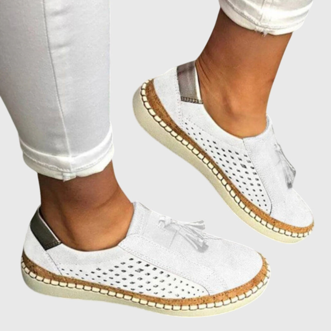 White / 10.5