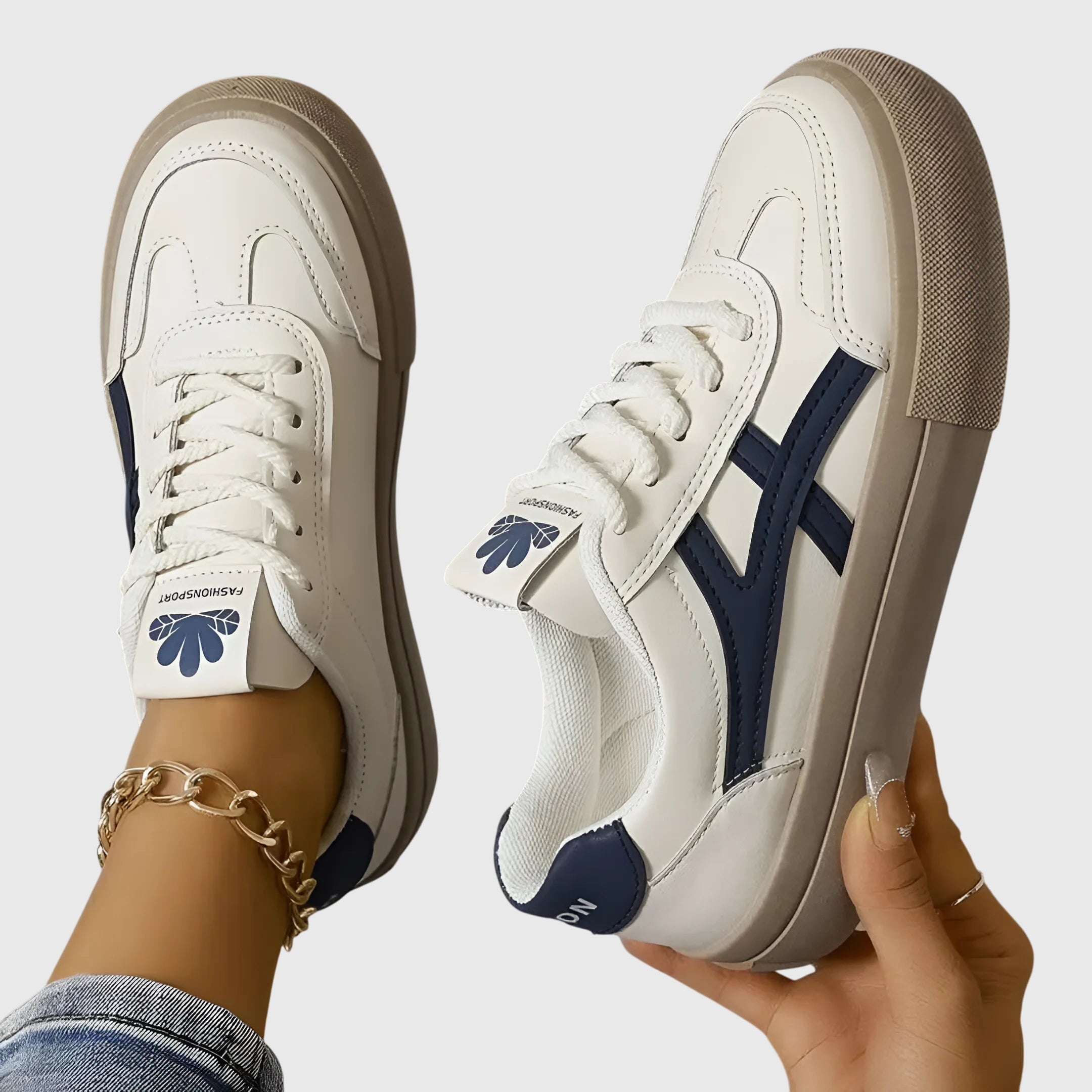 Blue / US 8.5 (EU 40)