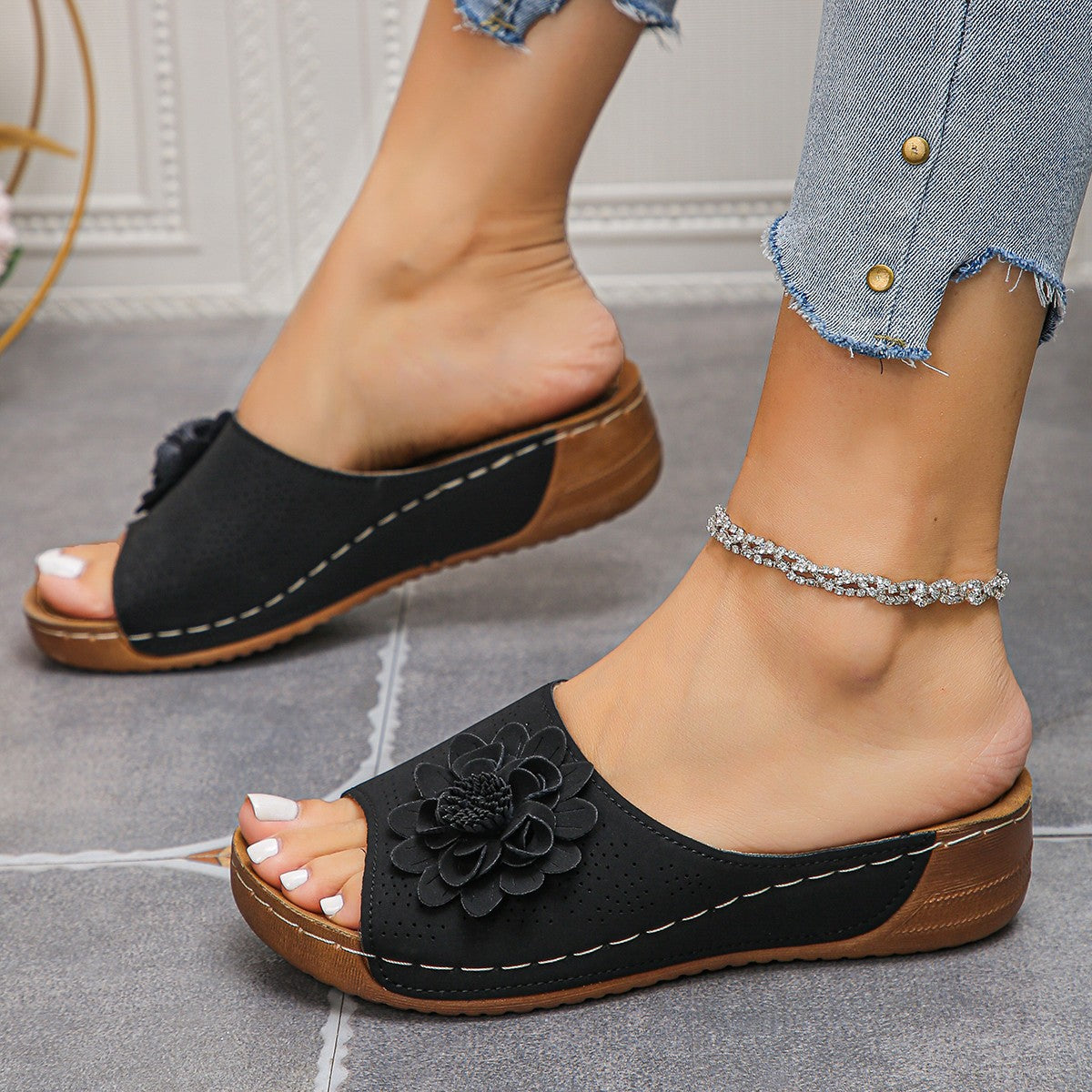 Black / 43