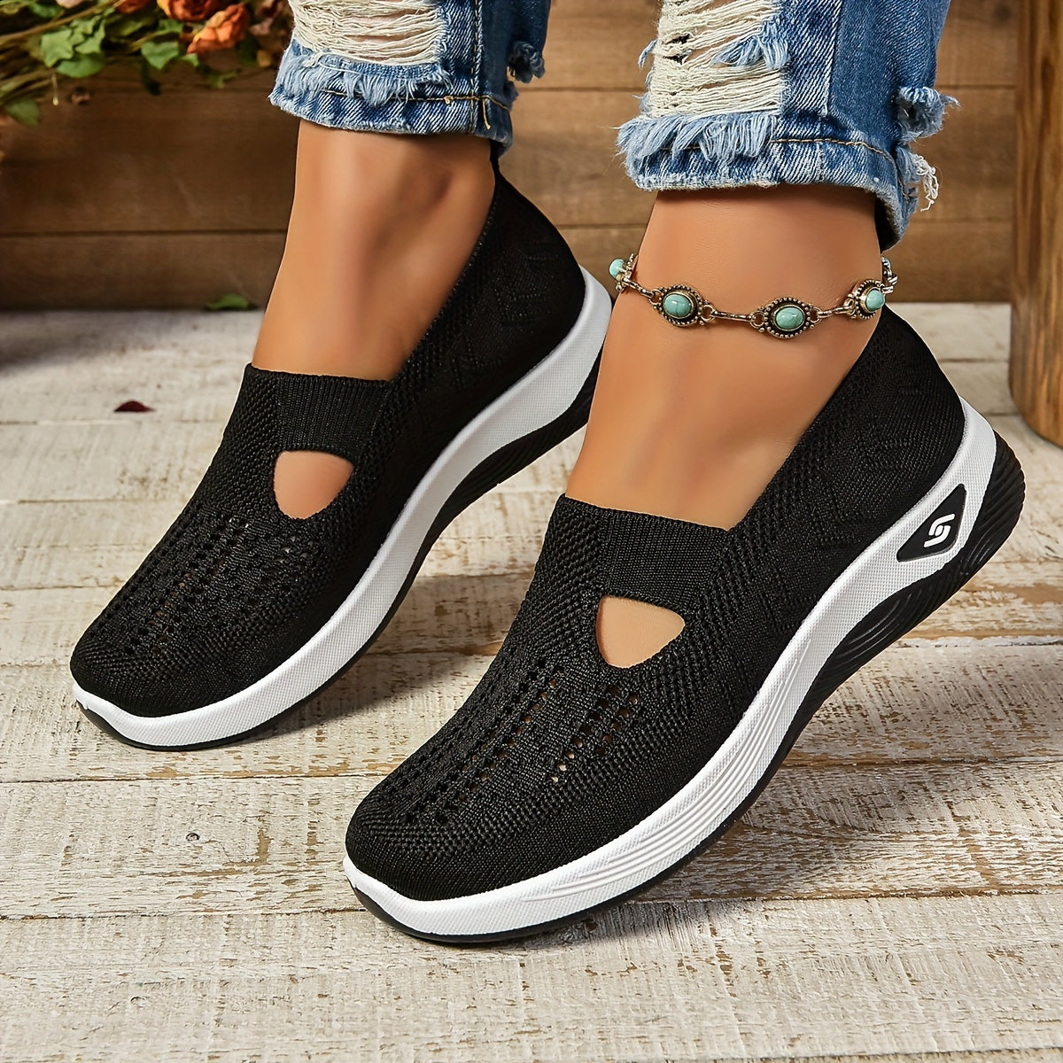 Black / 12