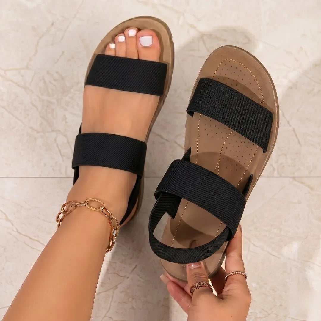 Freda sandal in black, lightweight